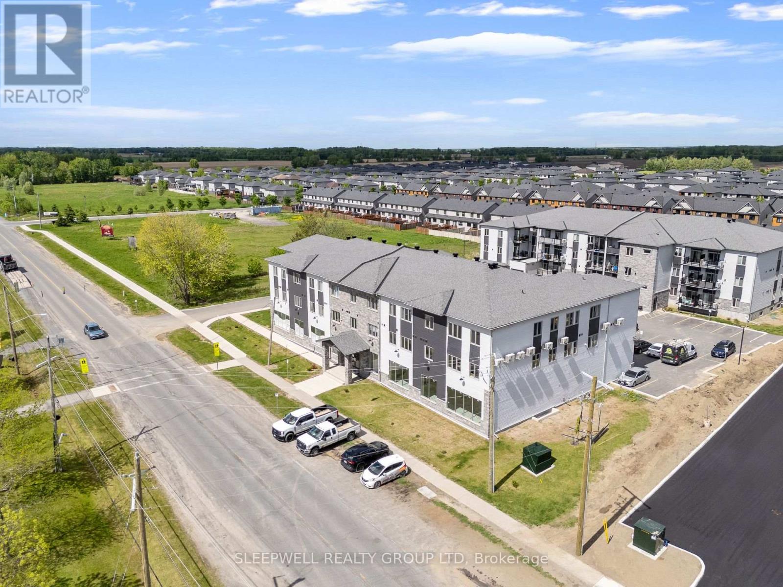 302 - 979 North Russell Road, Russell, Ontario  K4R 0L9 - Photo 2 - X13610962