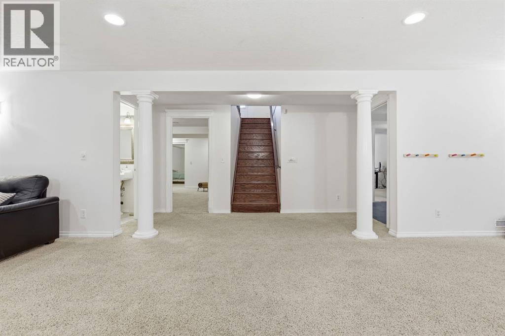 420 Douglasbank Court SE, Calgary, Alberta  T2Z 1X1 - Photo 29 - A2331898