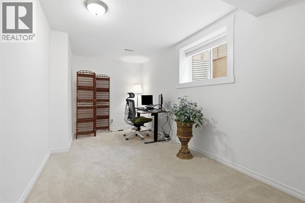 420 Douglasbank Court SE, Calgary, Alberta  T2Z 1X1 - Photo 37 - A2331898