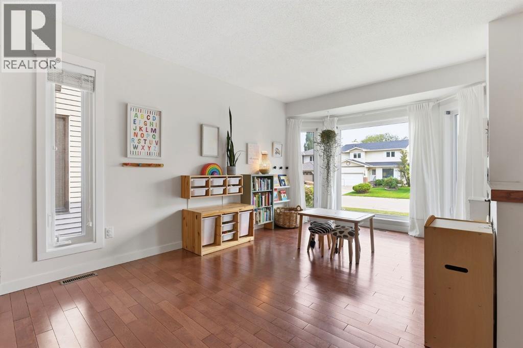 420 Douglasbank Court SE, Calgary, Alberta  T2Z 1X1 - Photo 8 - A2331898