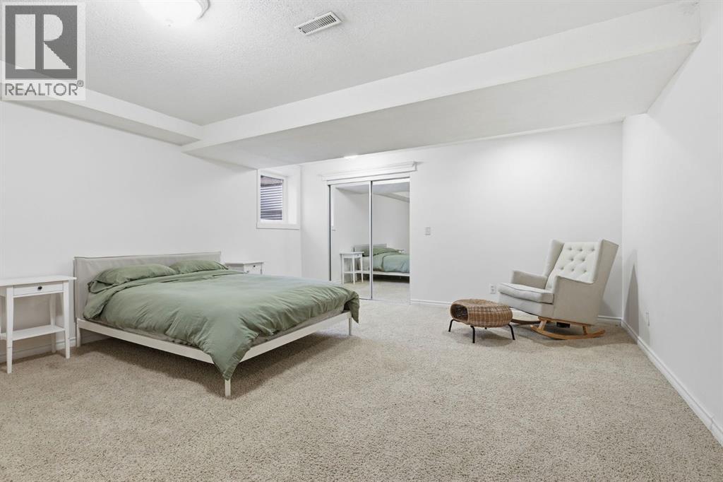 420 Douglasbank Court SE, Calgary, Alberta  T2Z 1X1 - Photo 35 - A2331898