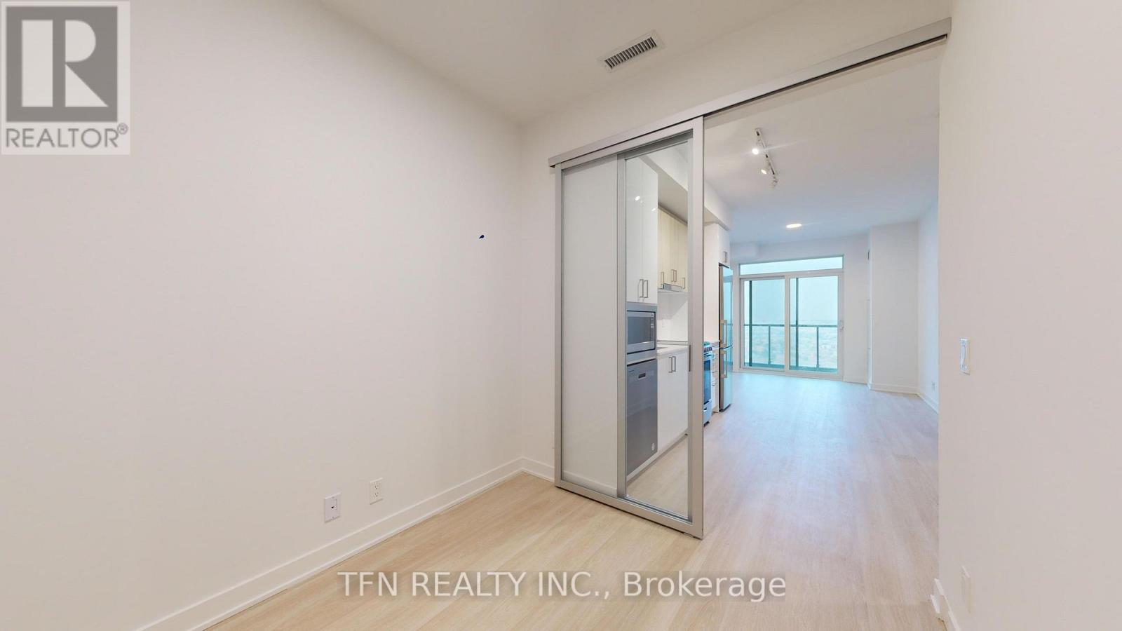 2104 - 30 Upper Mall Way, Vaughan, Ontario  L4J 0L7 - Photo 11 - N13610964