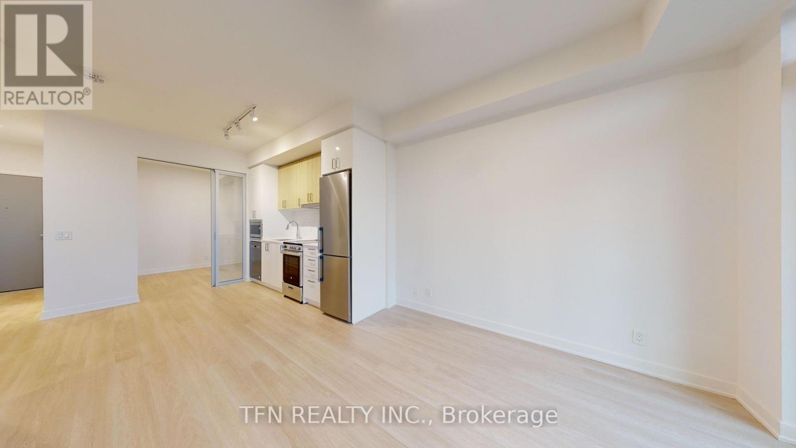 2104 - 30 Upper Mall Way, Vaughan, Ontario  L4J 0L7 - Photo 6 - N13610964