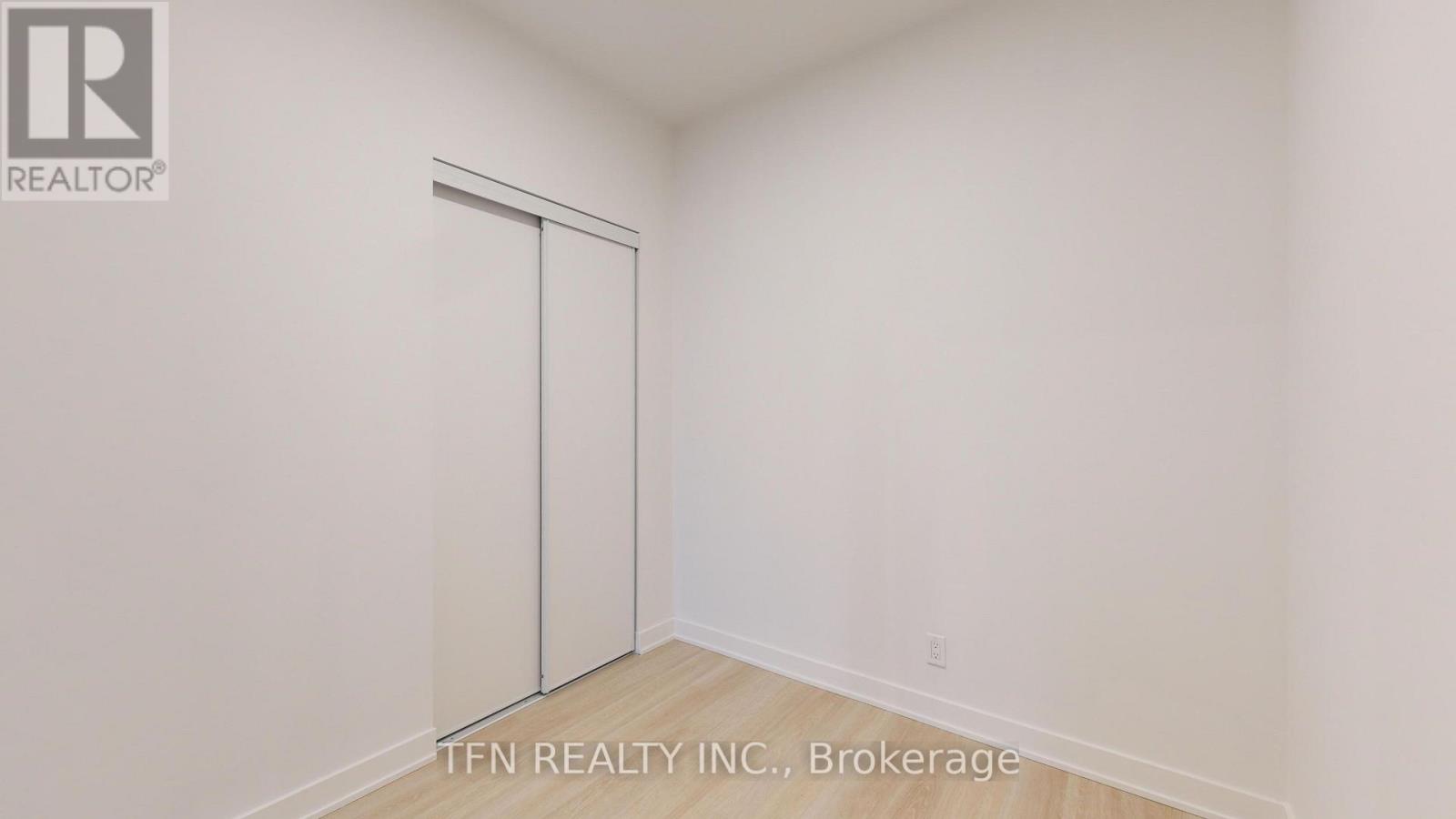 2104 - 30 Upper Mall Way, Vaughan, Ontario  L4J 0L7 - Photo 9 - N13610964