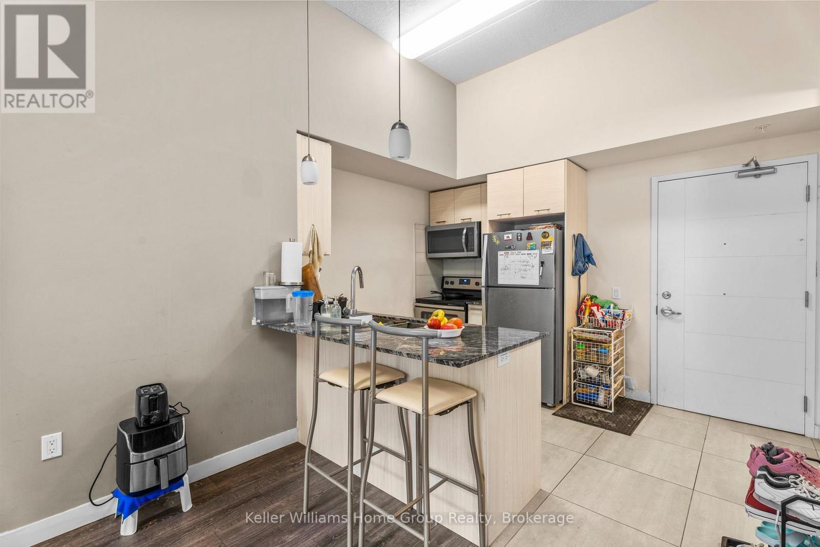 109 - 251 Hemlock Street, Waterloo, Ontario  N2L 0H2 - Photo 4 - X13610998
