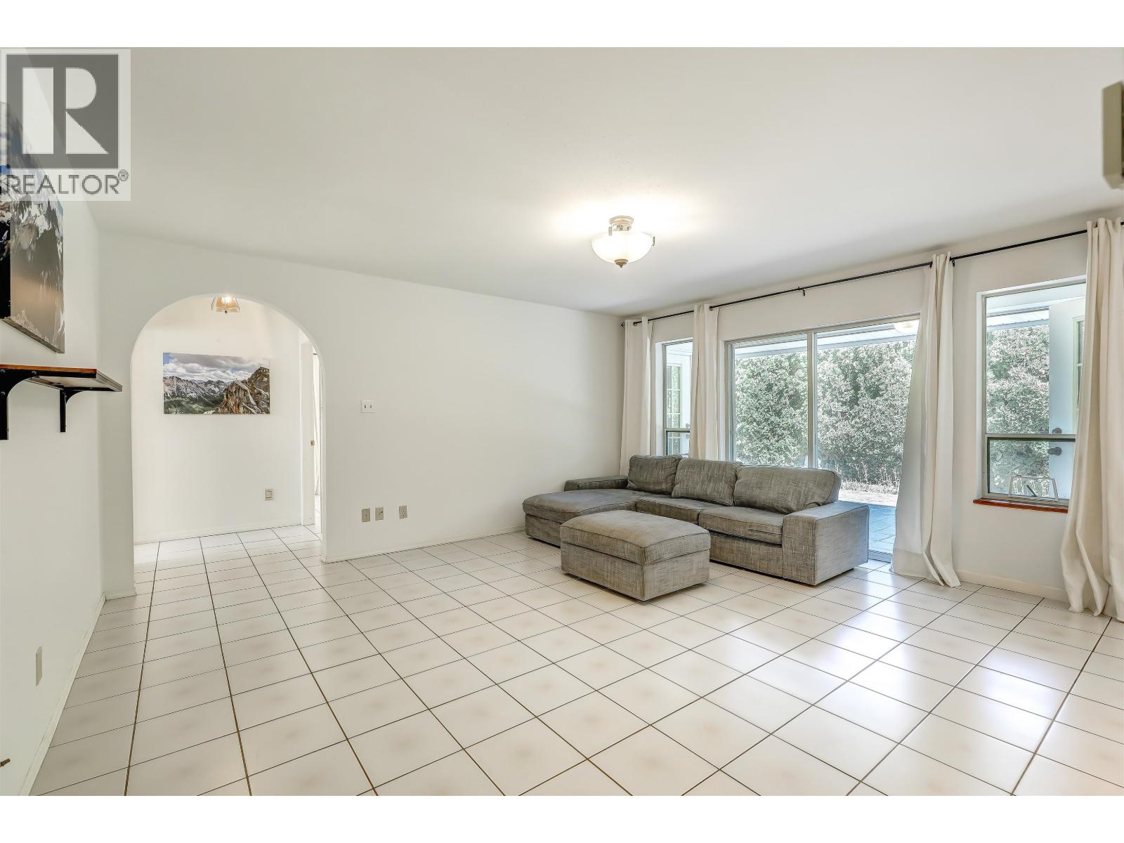 5367 Hazel Court, Delta, British Columbia  V4K 4G9 - Photo 3 - R3149331