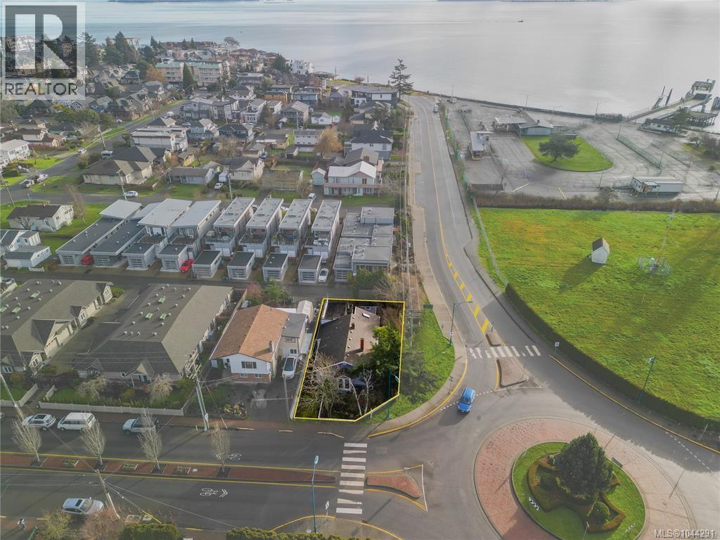 9601 Fifth St, Sidney, British Columbia