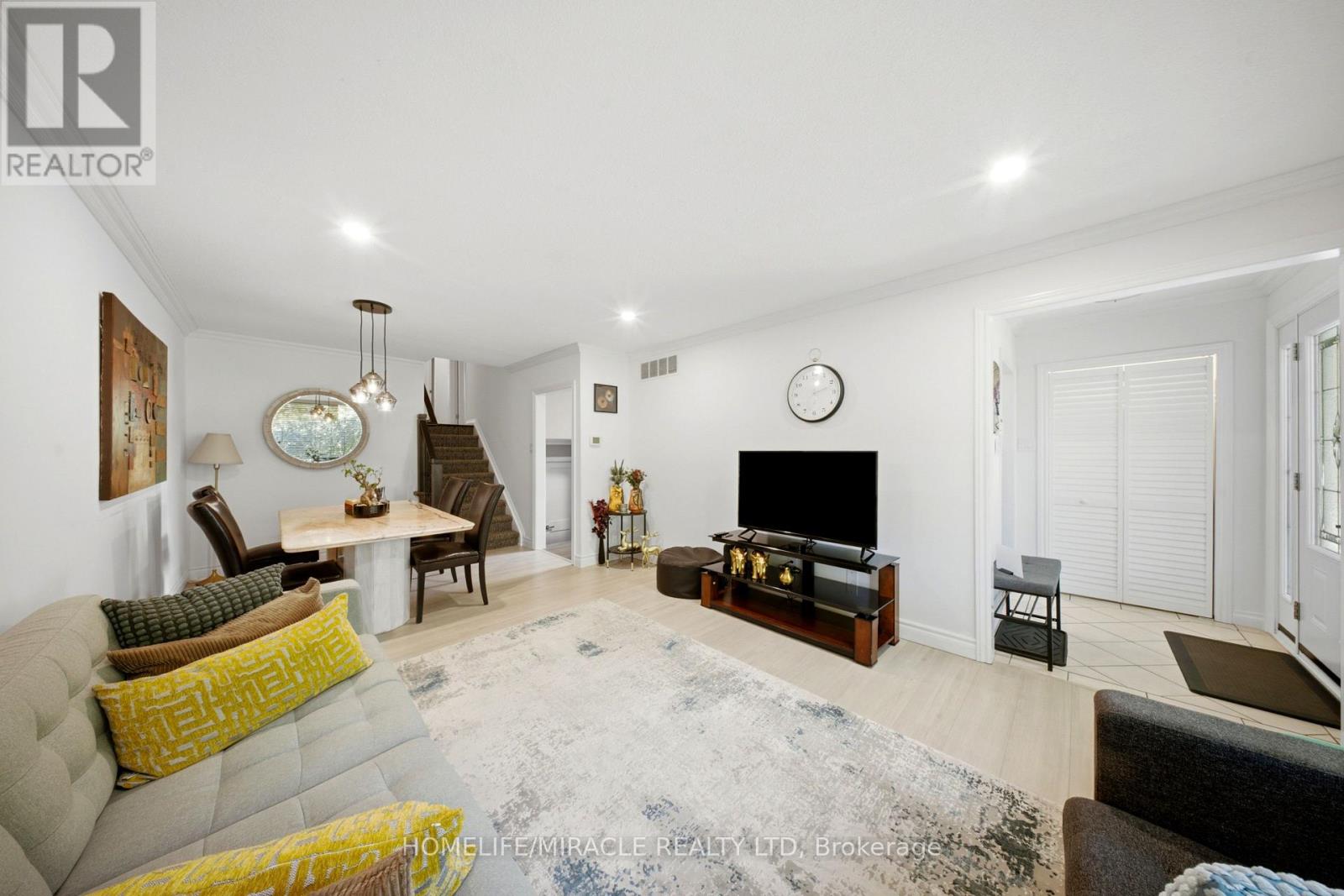 1612 Wavell Crescent, Mississauga, Ontario  L4X 1X1 - Photo 11 - W13288604