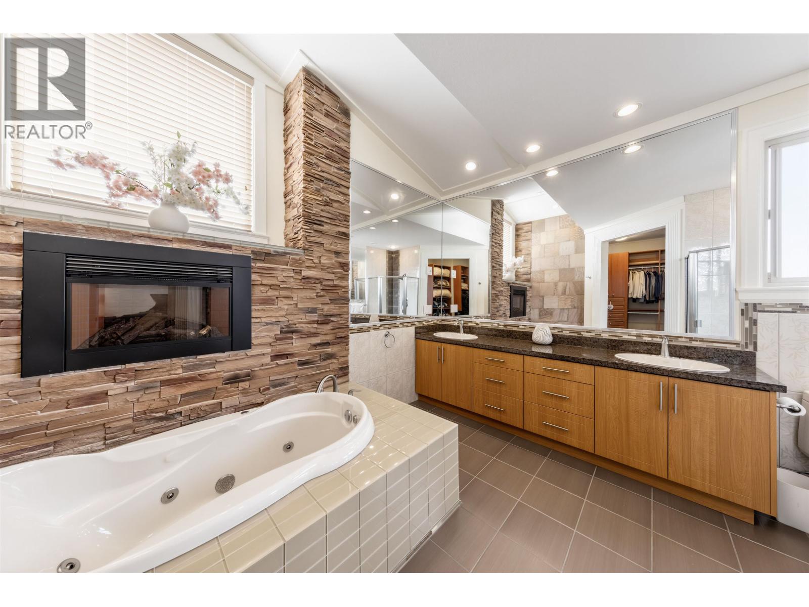 4451 Granville Avenue, Richmond, British Columbia  V7C 1E2 - Photo 24 - R3150286