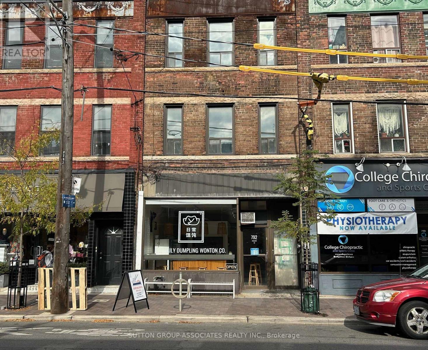 2nd Fl - 792 College Street, Toronto, Ontario  M6G 1C5 - Photo 14 - C13611012