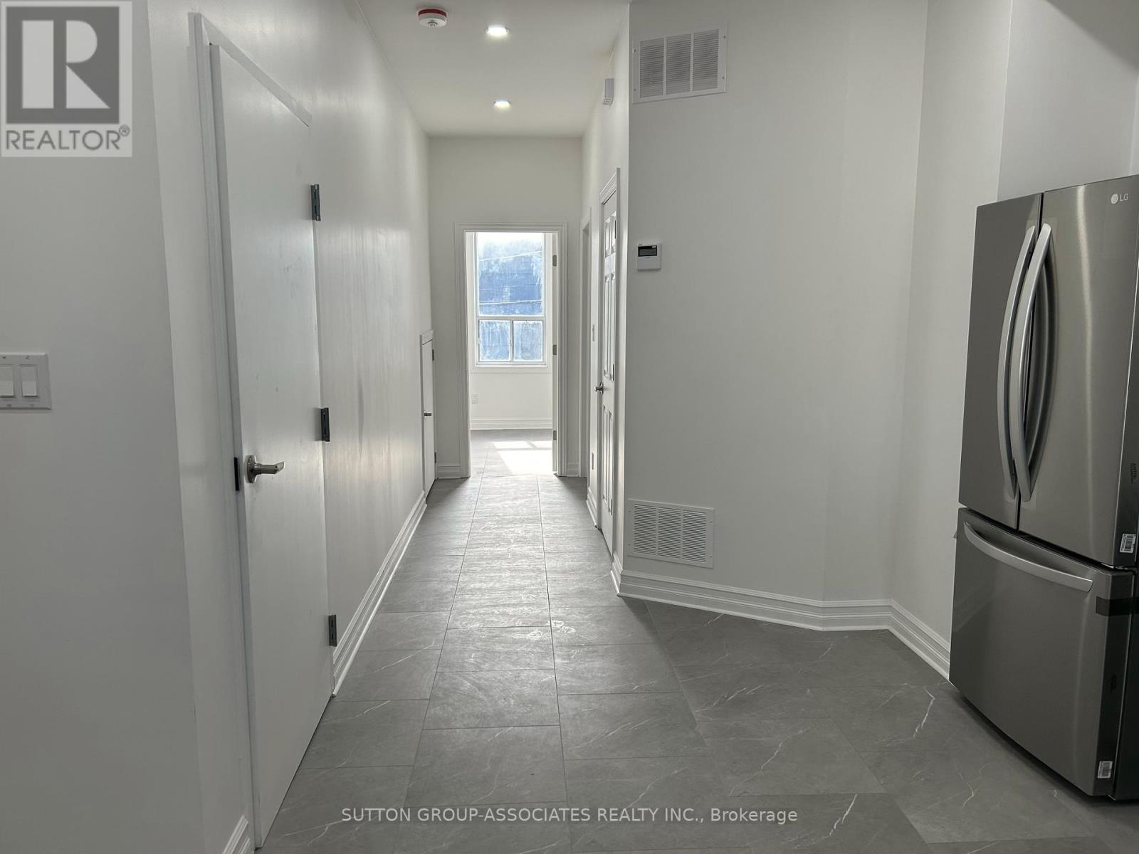 2nd Fl - 792 College Street, Toronto, Ontario  M6G 1C5 - Photo 6 - C13611012