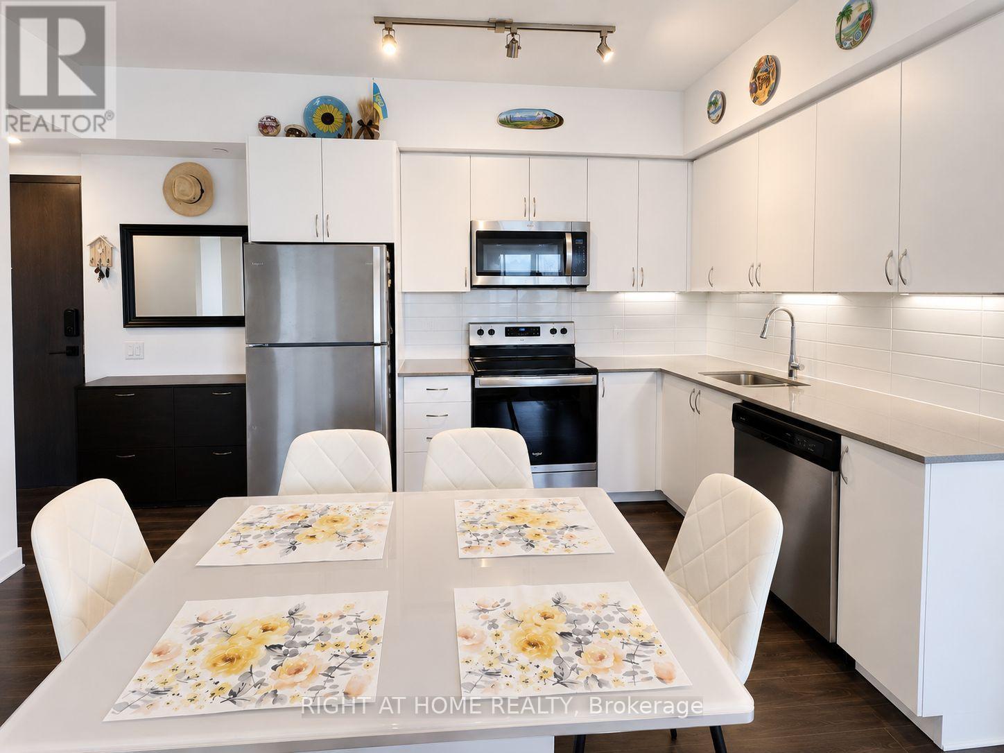 707 - 56 Lakeside Terrace, Barrie, Ontario  L4M 0L4 - Photo 4 - S13611010