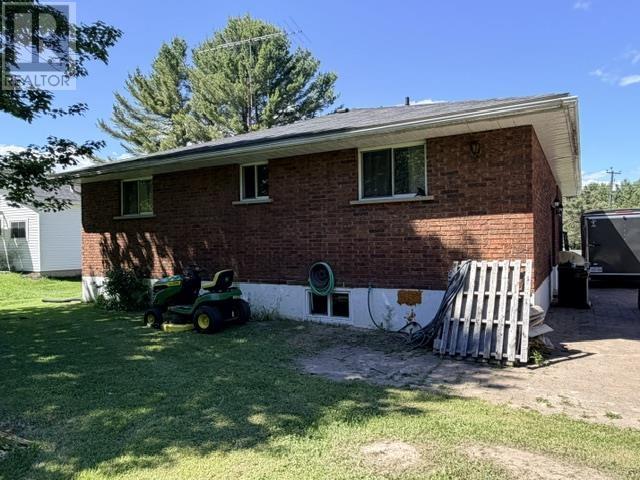 26145 Highway 17 E, Blind River, Ontario  P0R 1B0 - Photo 2 - SM261657