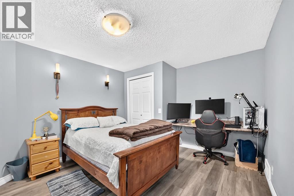 327 Sagewood Place SW, Airdrie, Alberta  T4B 3M8 - Photo 35 - A2317017
