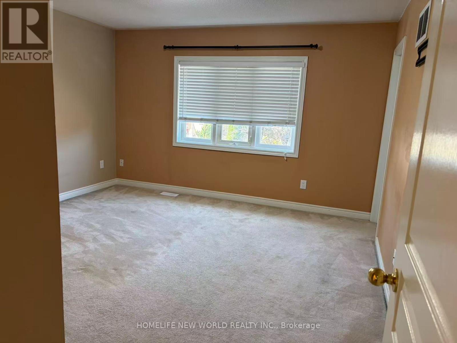 72 Keywood Street, Ajax, Ontario  L1Z 2E4 - Photo 4 - E13611018