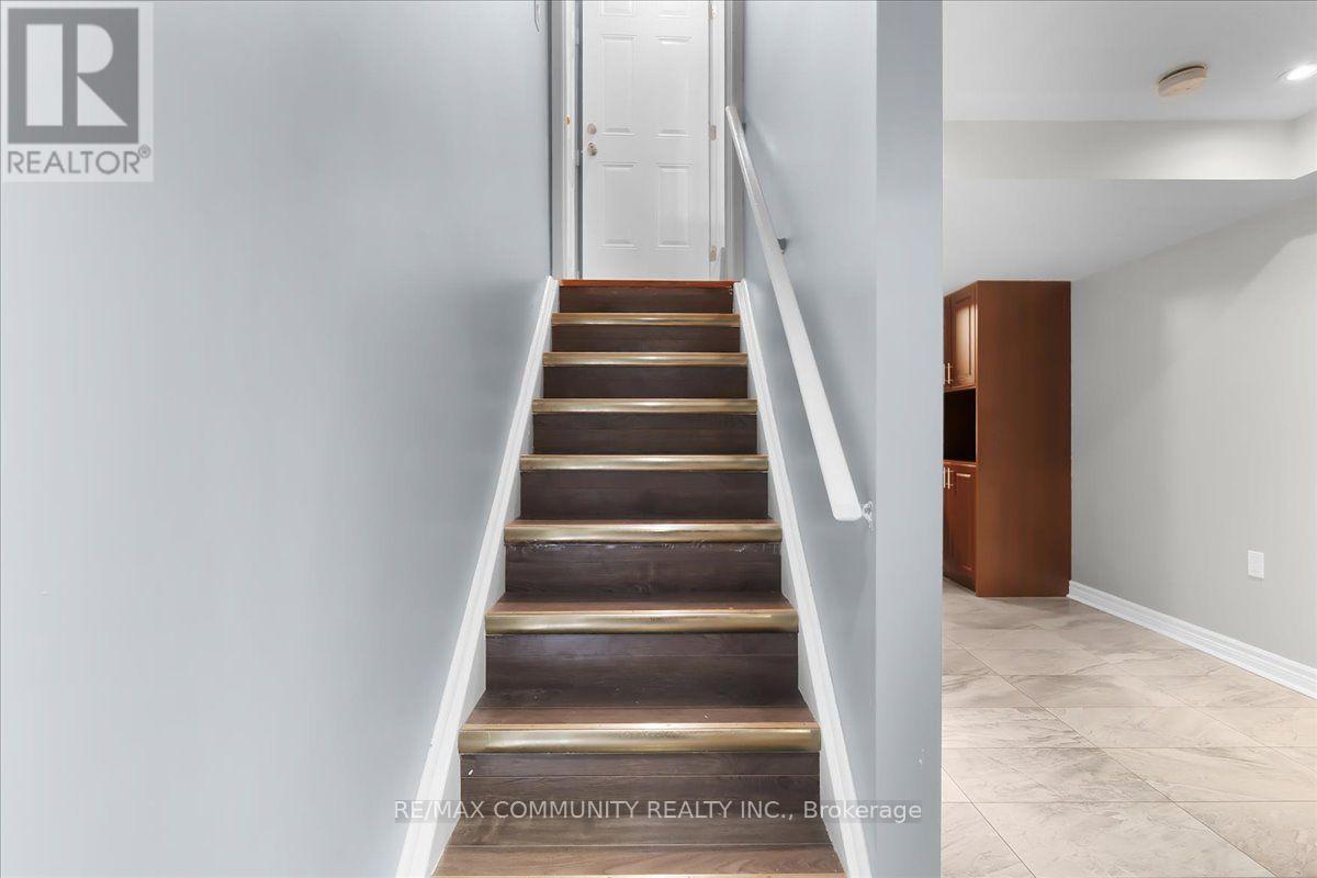 461 Rougewalk Drive, Pickering, Ontario  L1X 0A1 - Photo 32 - E13611038