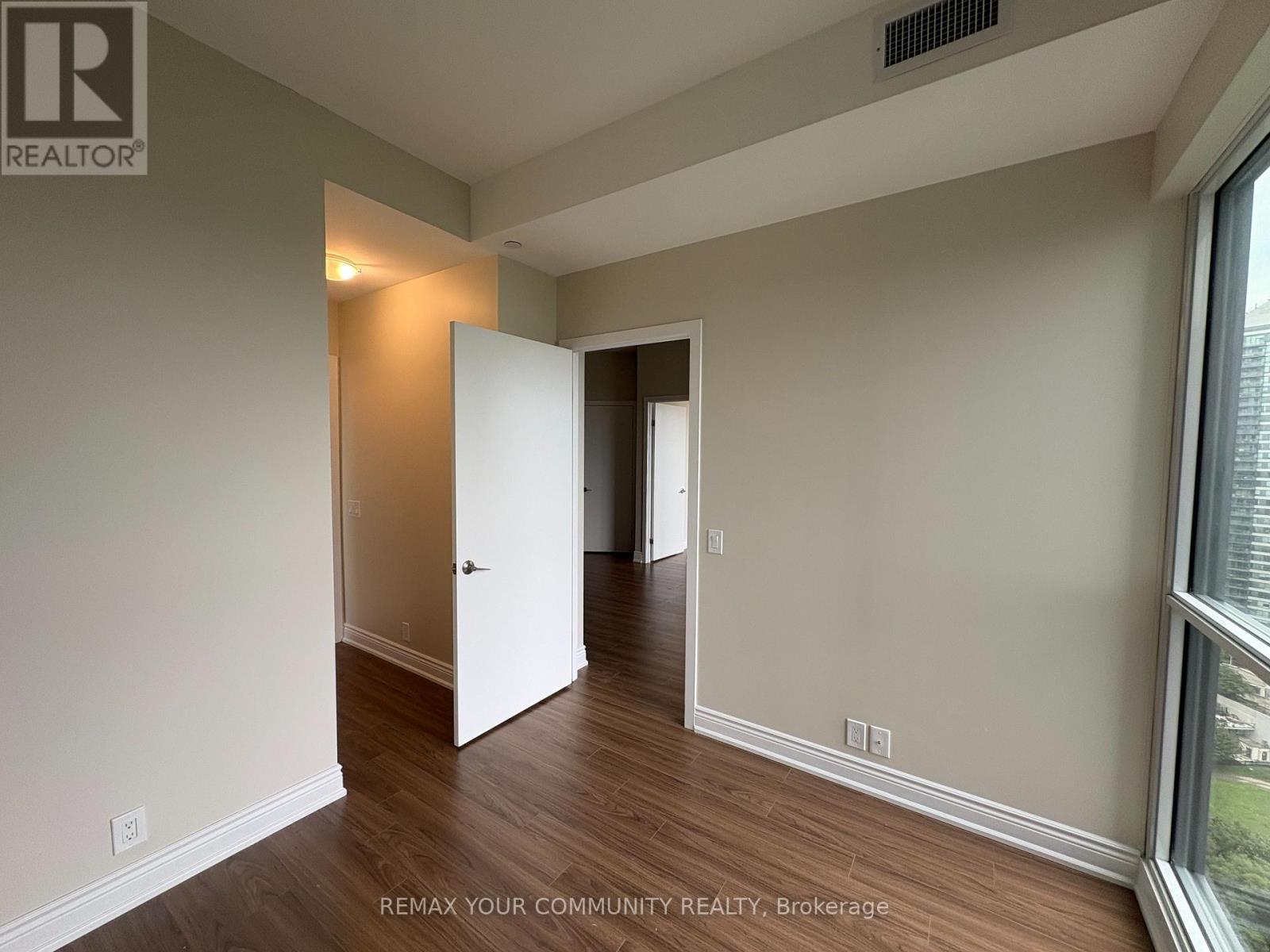 2404 - 10 Park Lawn Road, Toronto, Ontario  M8V 0H9 - Photo 32 - W13610870