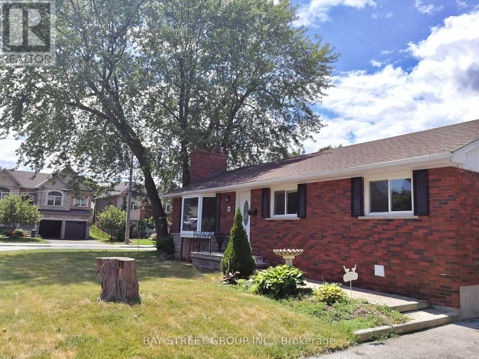 UPPER - 3169 WILLOW LANE, Burlington, Ontario