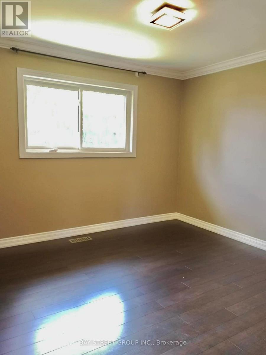 Upper - 3169 Willow Lane, Burlington, Ontario  L7N 2H9 - Photo 6 - W13611042