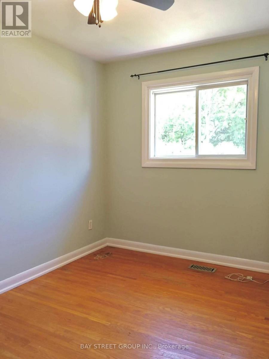 Upper - 3169 Willow Lane, Burlington, Ontario  L7N 2H9 - Photo 7 - W13611042