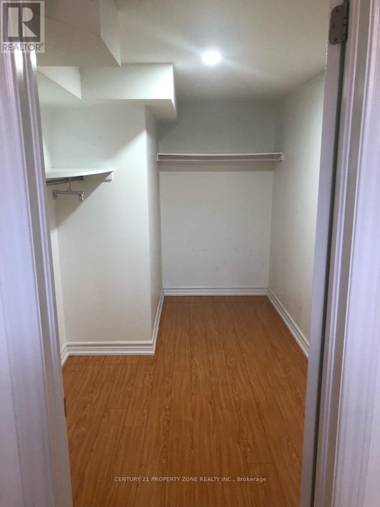 19 Angelgate ( Basement) Road, Brampton, Ontario  L6Y 0X8 - Photo 5 - W13611064