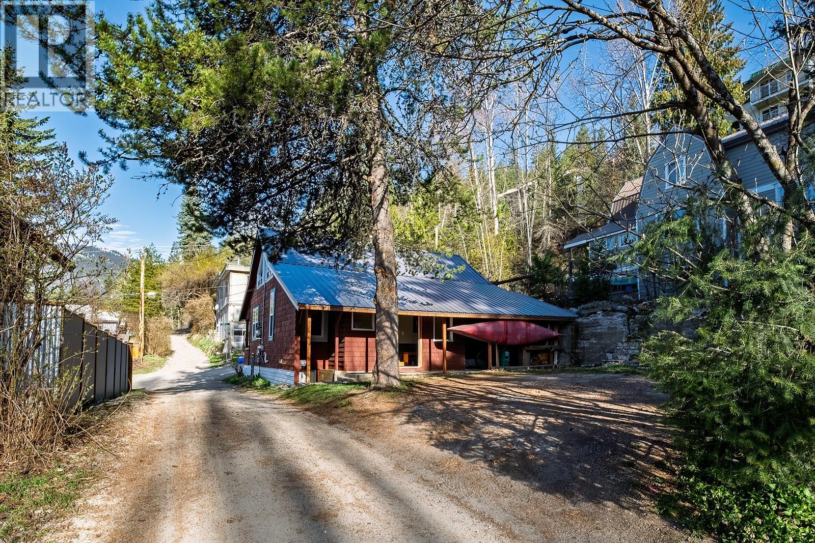 2034 Cliff Street, Rossland, British Columbia  V0G 1Y0 - Photo 58 - 10383399