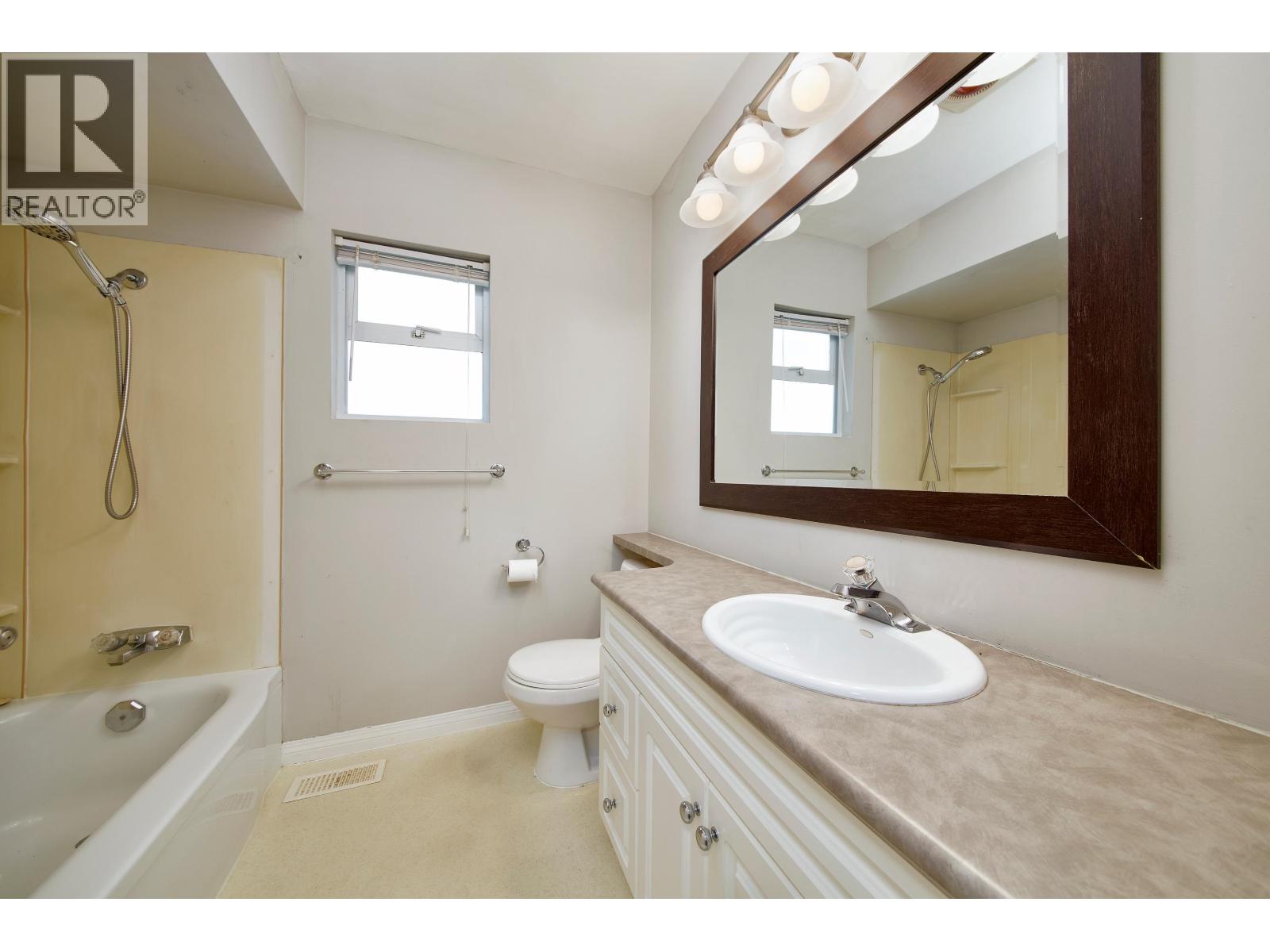 12209 Skillen Street, Maple Ridge, British Columbia  V2X 4X4 - Photo 14 - R3150015