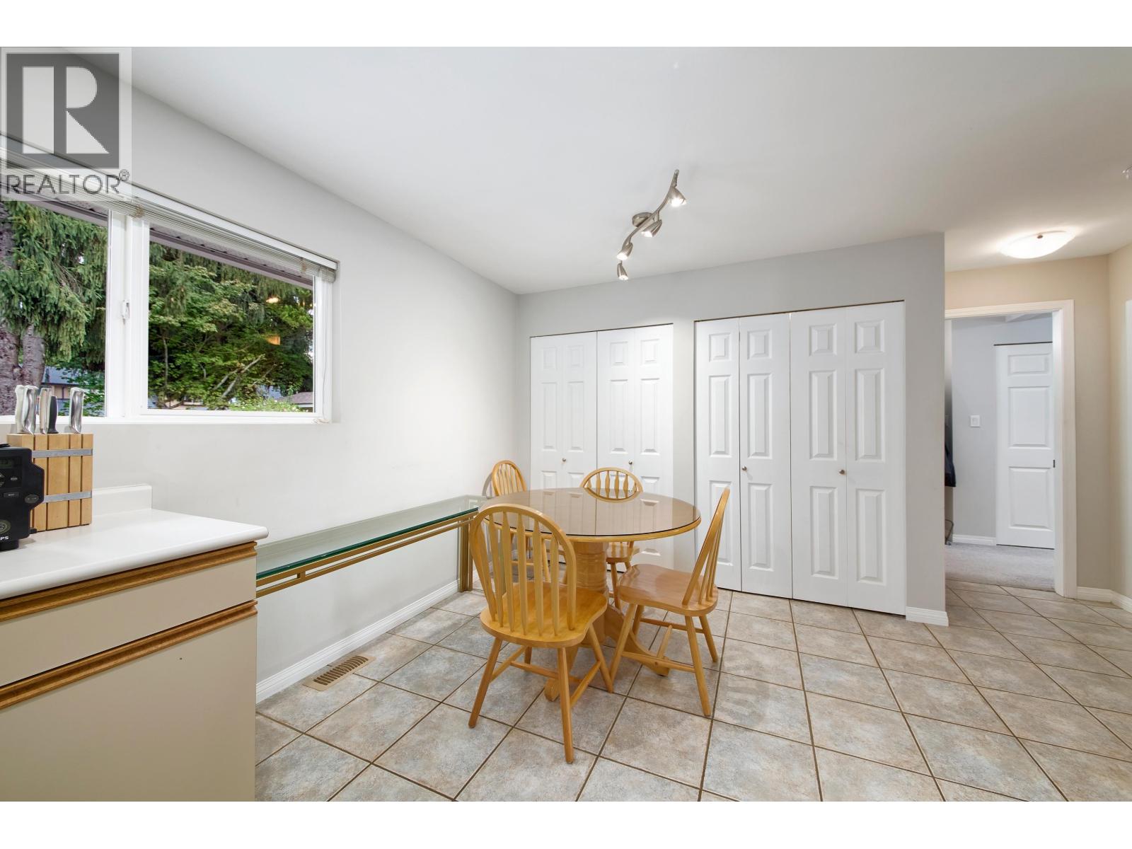 12209 Skillen Street, Maple Ridge, British Columbia  V2X 4X4 - Photo 11 - R3150015