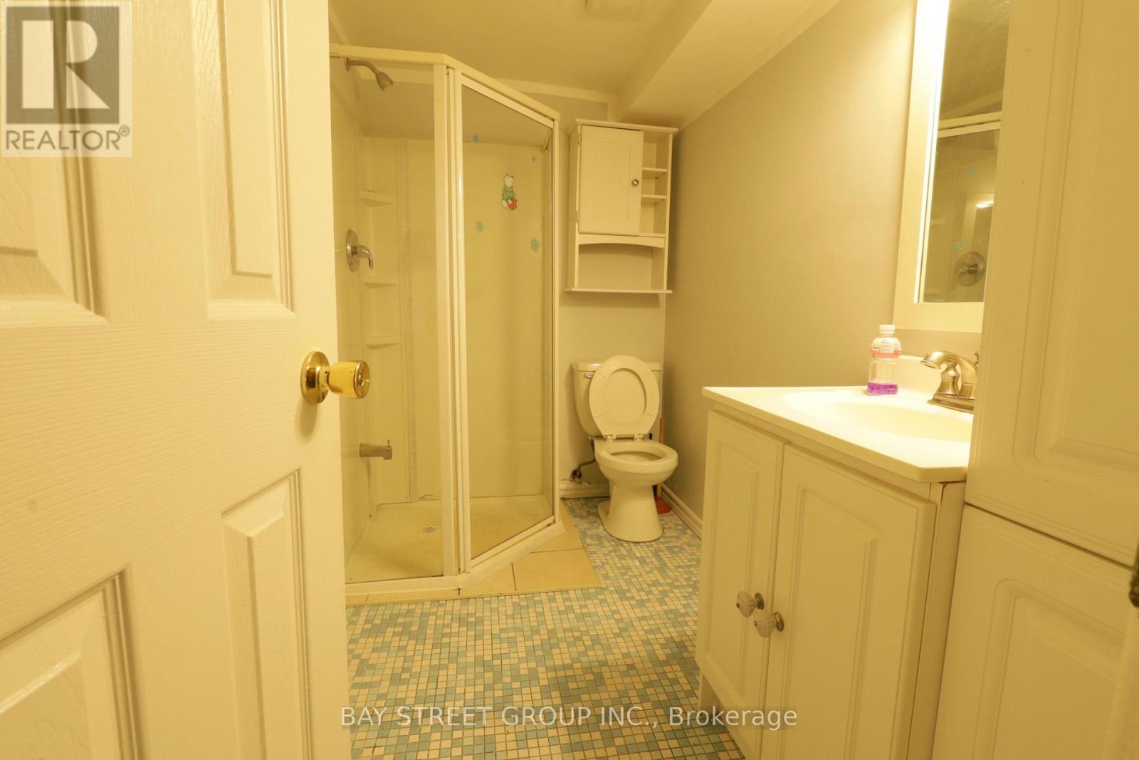 280 Boisdale Avenue, Richmond Hill, Ontario  L4C 1R3 - Photo 3 - N13611076