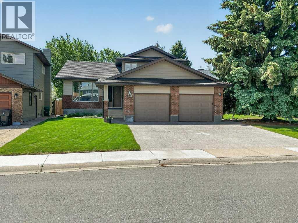 63 Wildwood Crescent W, Lethbridge, Alberta  T1K 6C8 - Photo 1 - A2318573