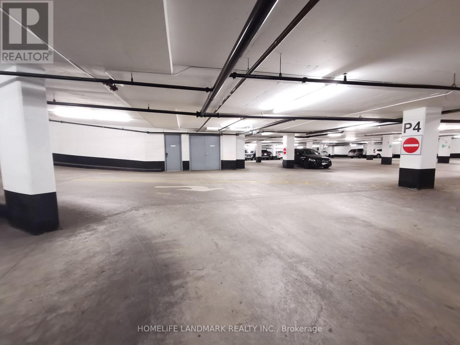 P114 - 11 Wellesley Street W, Toronto, Ontario  M4Y 0G4 - Photo 2 - C13605706