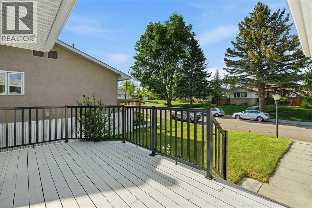 6119 Blackthorn Crescent Ne, Calgary, Alberta  T2K 3X5 - Photo 3 - A2319934