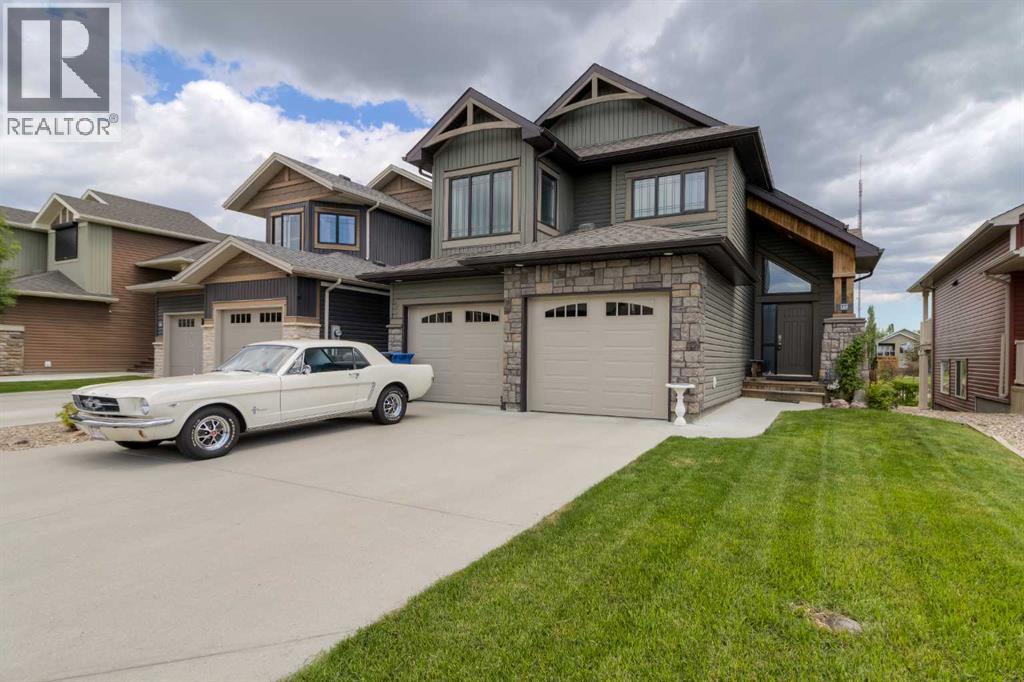 140 Blackwolf Way N, Lethbridge, Alberta  T1H 6V9 - Photo 1 - A2297688