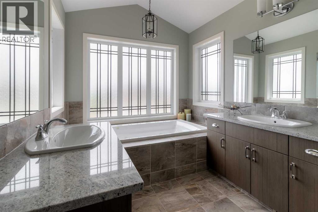 140 Blackwolf Way N, Lethbridge, Alberta  T1H 6V9 - Photo 29 - A2297688