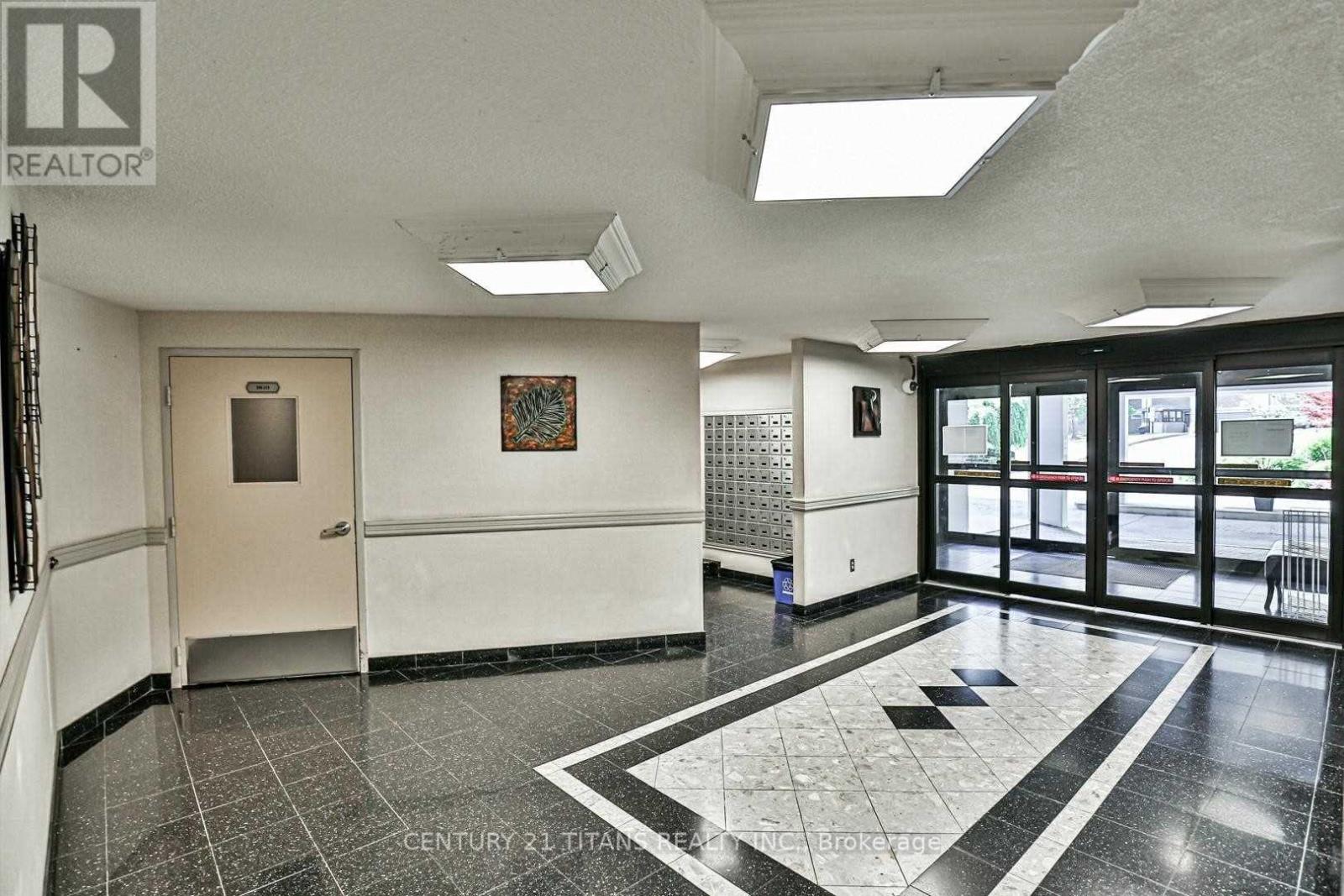 311 - 10 EDGECLIFFE GOLFWAY, Toronto, Ontario