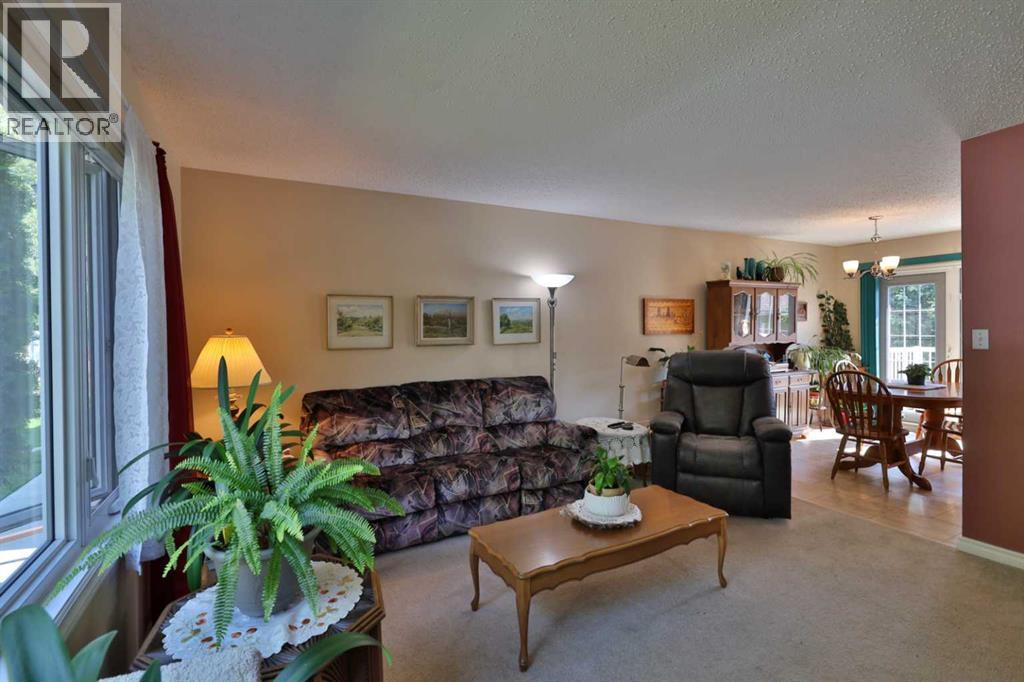 4407 66 Street, Camrose, Alberta  T4V 2S6 - Photo 7 - A2330479
