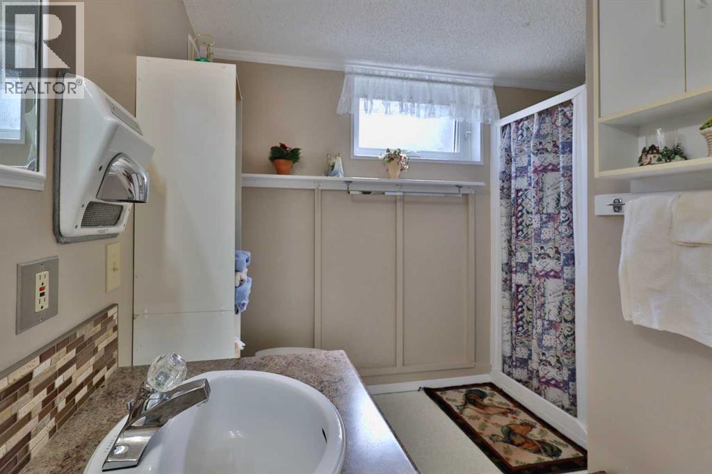 4407 66 Street, Camrose, Alberta  T4V 2S6 - Photo 38 - A2330479