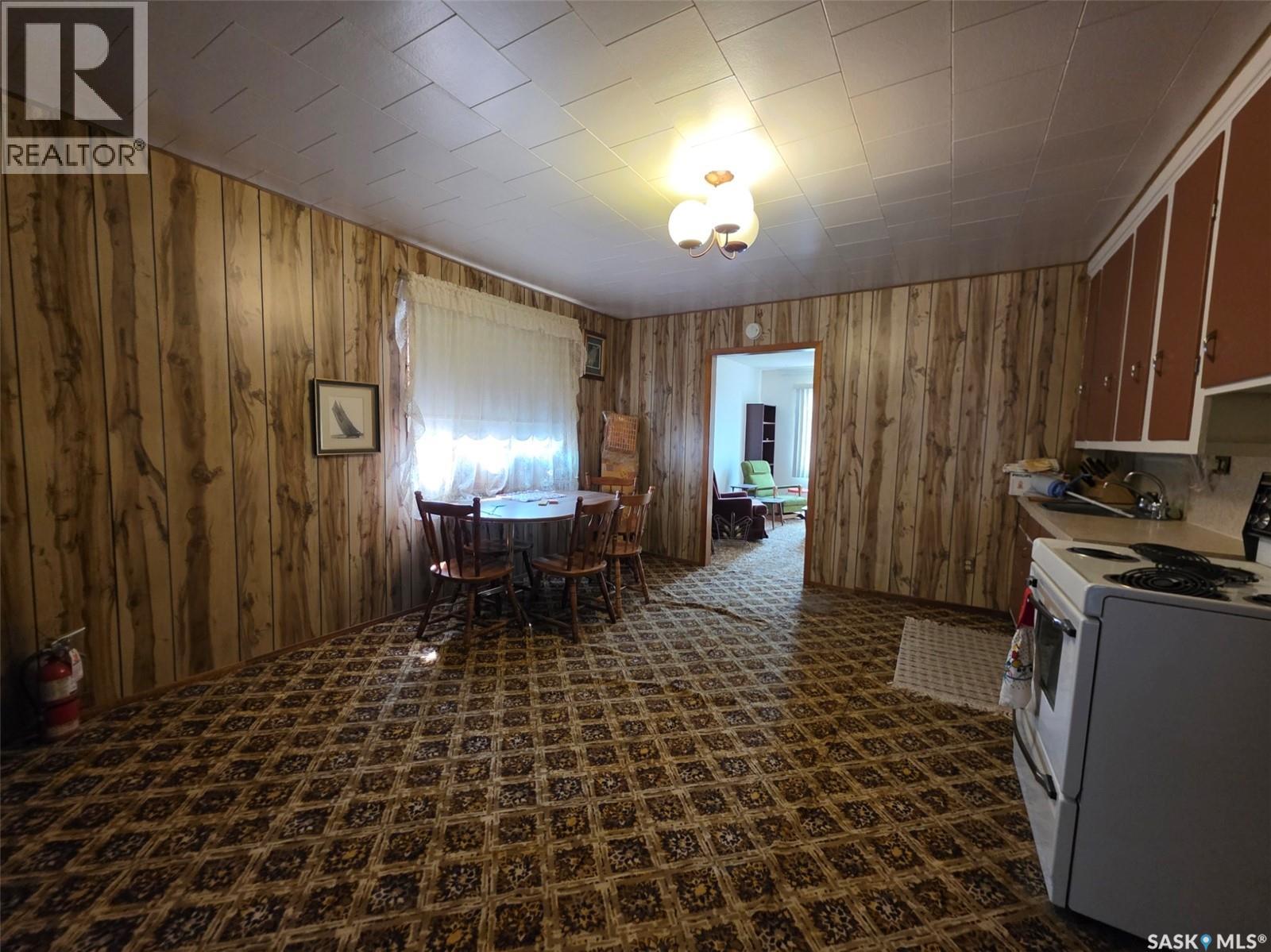 529-533 Railway Avenue, Mankota Rm No. 45, Saskatchewan  S0H 2T0 - Photo 4 - SK043738