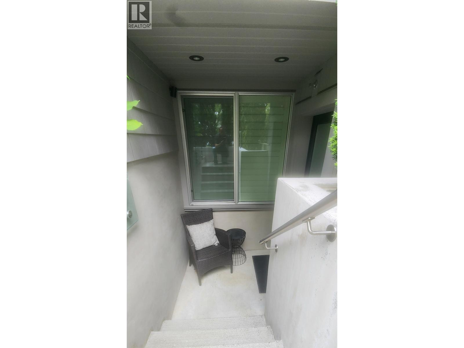 163 W 20th Street, Vancouver, British Columbia  B5Z 2X3 - Photo 12 - R3150402