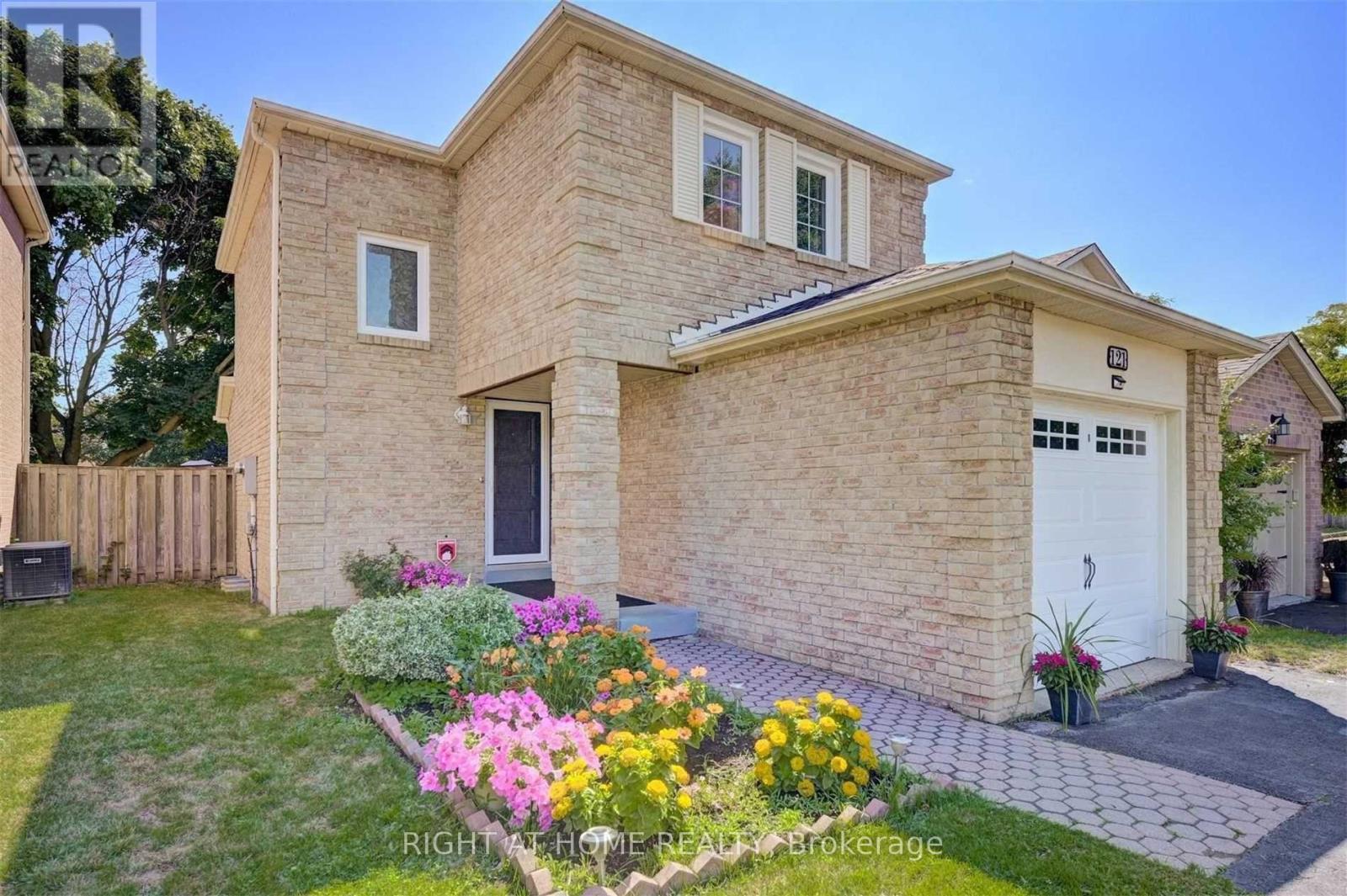 121 RADFORD DRIVE, Ajax, Ontario
