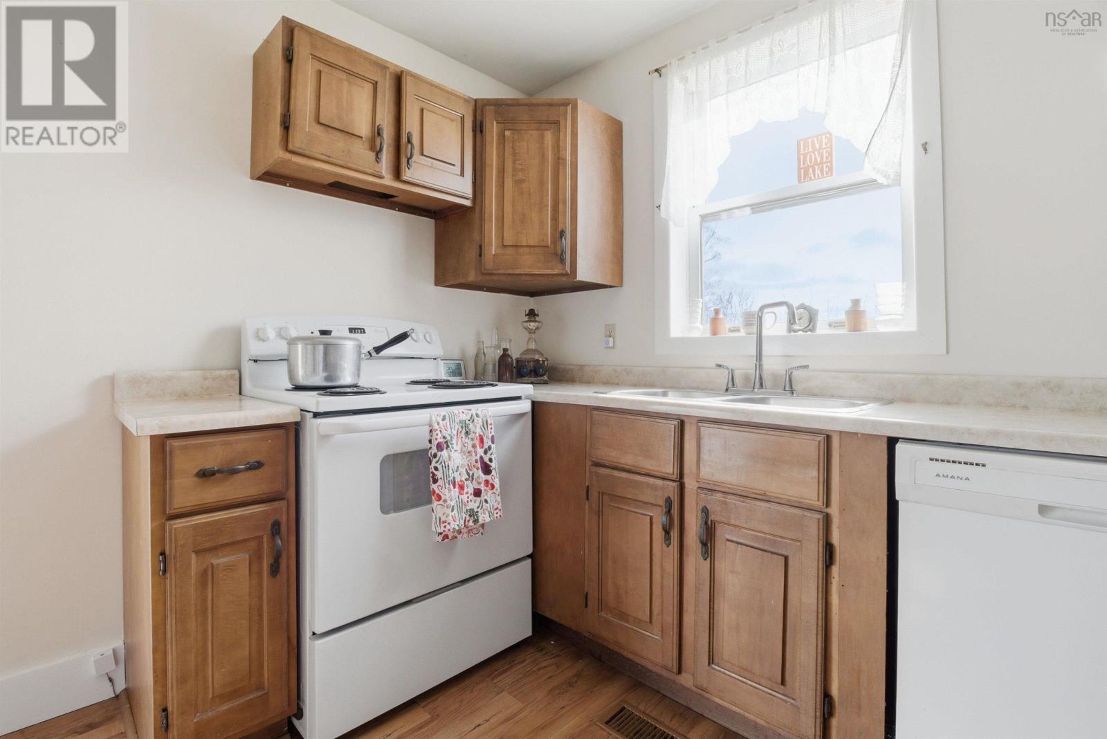 2059 224 Highway, Shubenacadie East, Nova Scotia  B0N 2H0 - Photo 14 - 202610399