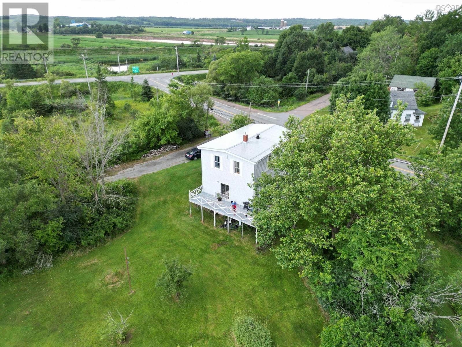 2059 224 Highway, Shubenacadie East, Nova Scotia  B0N 2H0 - Photo 2 - 202610399