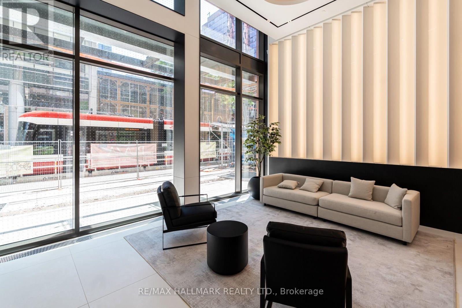 1701 - 400 King Street W, Toronto, Ontario  M5V 0X8 - Photo 3 - C13600034
