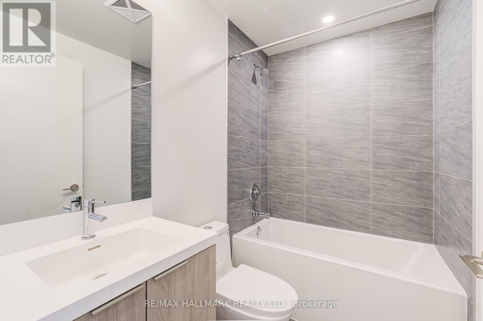 1701 - 400 King Street W, Toronto, Ontario  M5V 0X8 - Photo 8 - C13600034