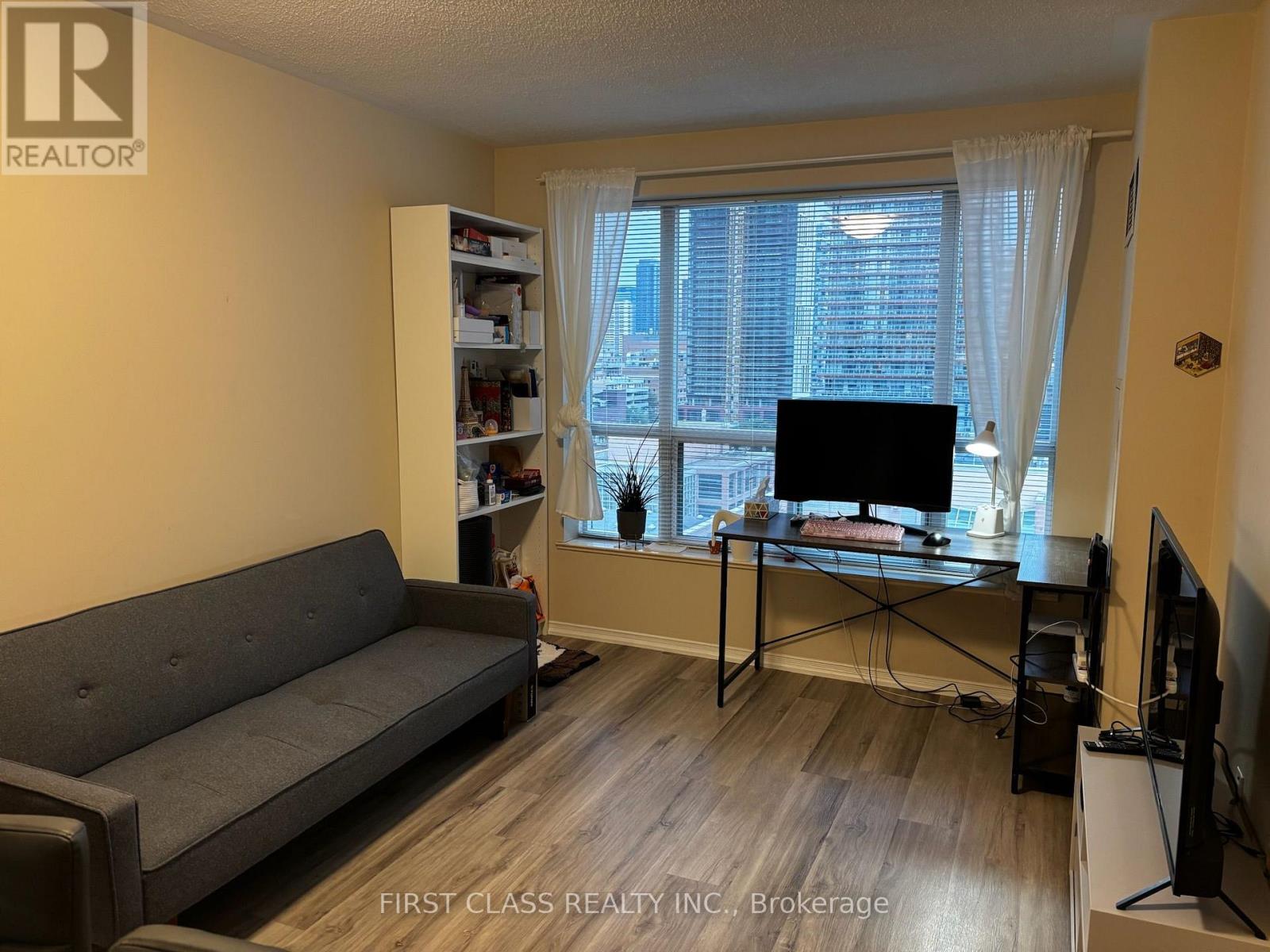 1001 - 887 Bay Street, Toronto, Ontario  M5S 3K4 - Photo 2 - C13611178