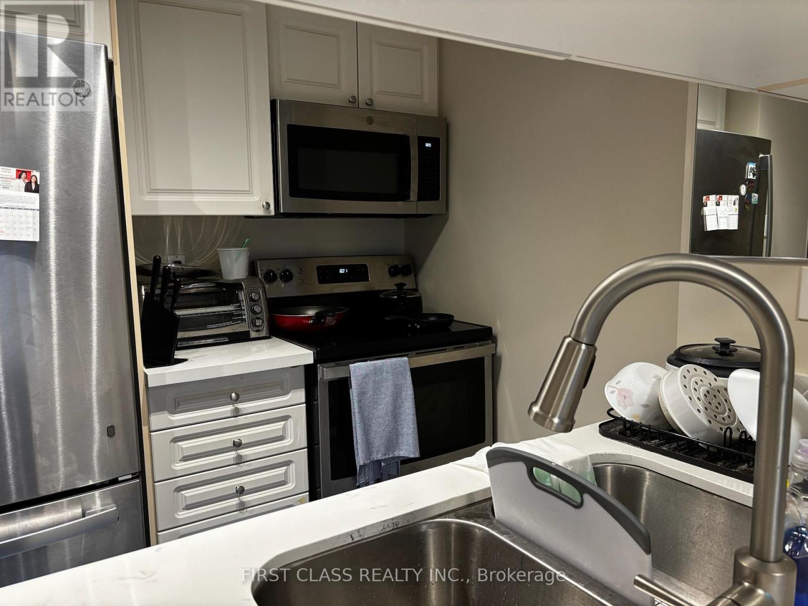 1001 - 887 Bay Street, Toronto, Ontario  M5S 3K4 - Photo 6 - C13611178