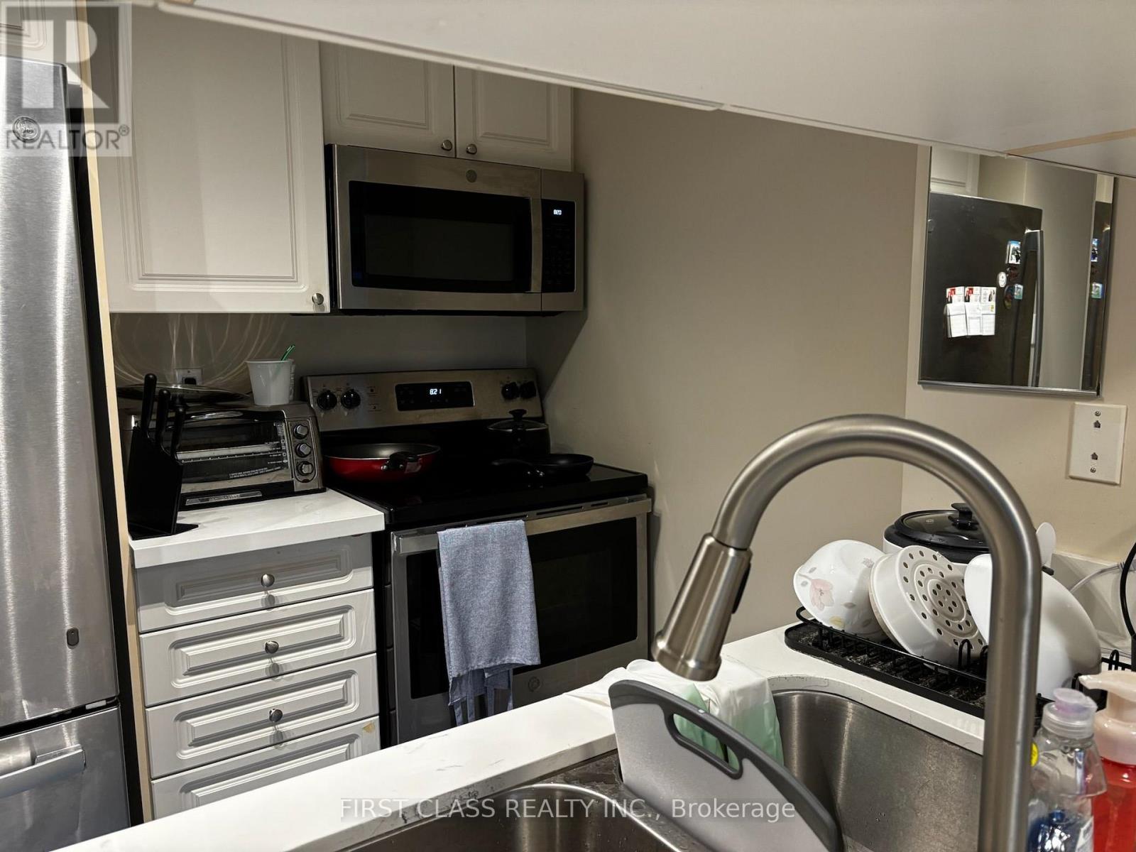1001 - 887 Bay Street, Toronto, Ontario  M5S 3K4 - Photo 7 - C13611178