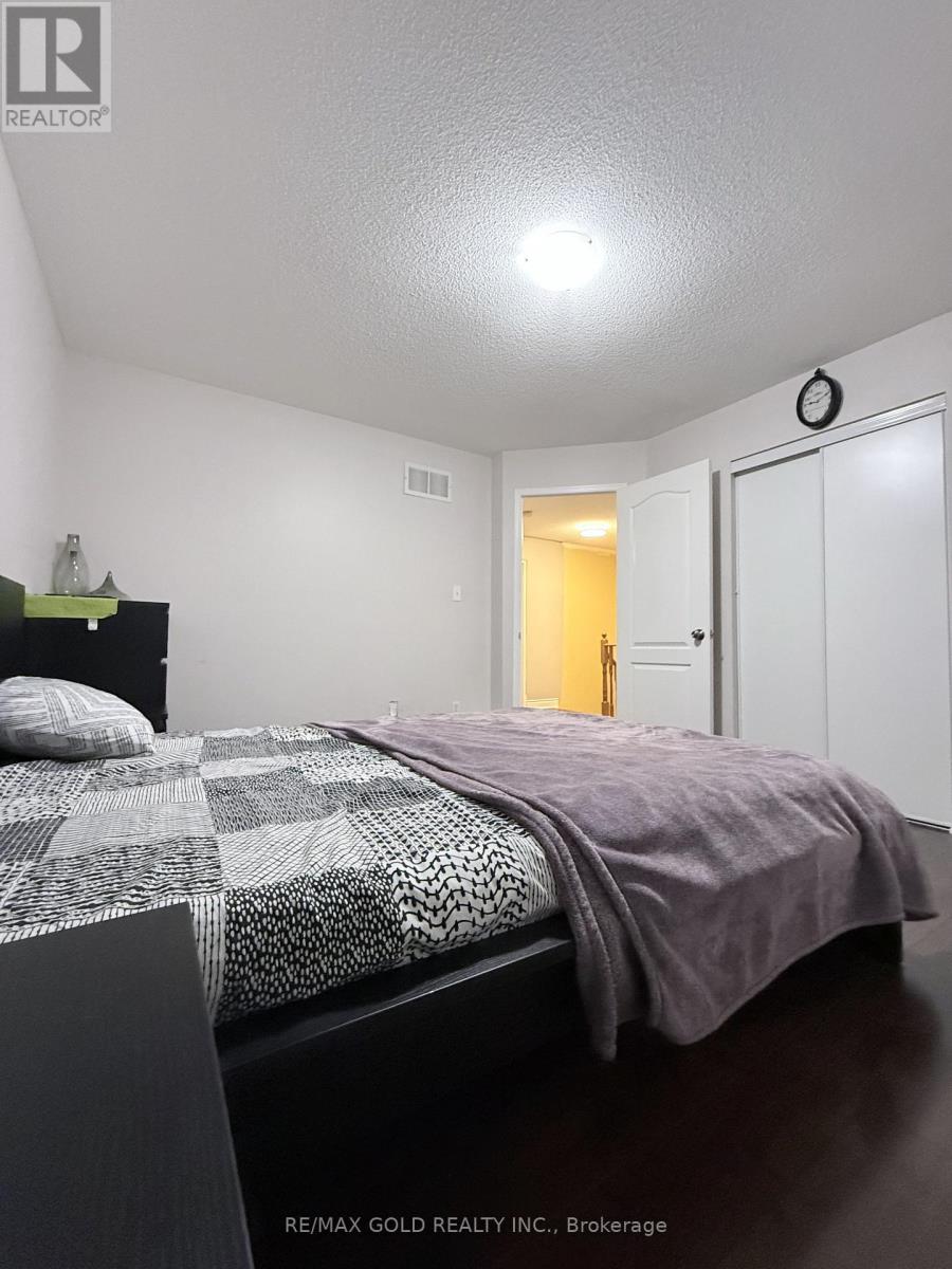 24 Junction Crescent, Brampton, Ontario  L7A 2G6 - Photo 14 - W13611152