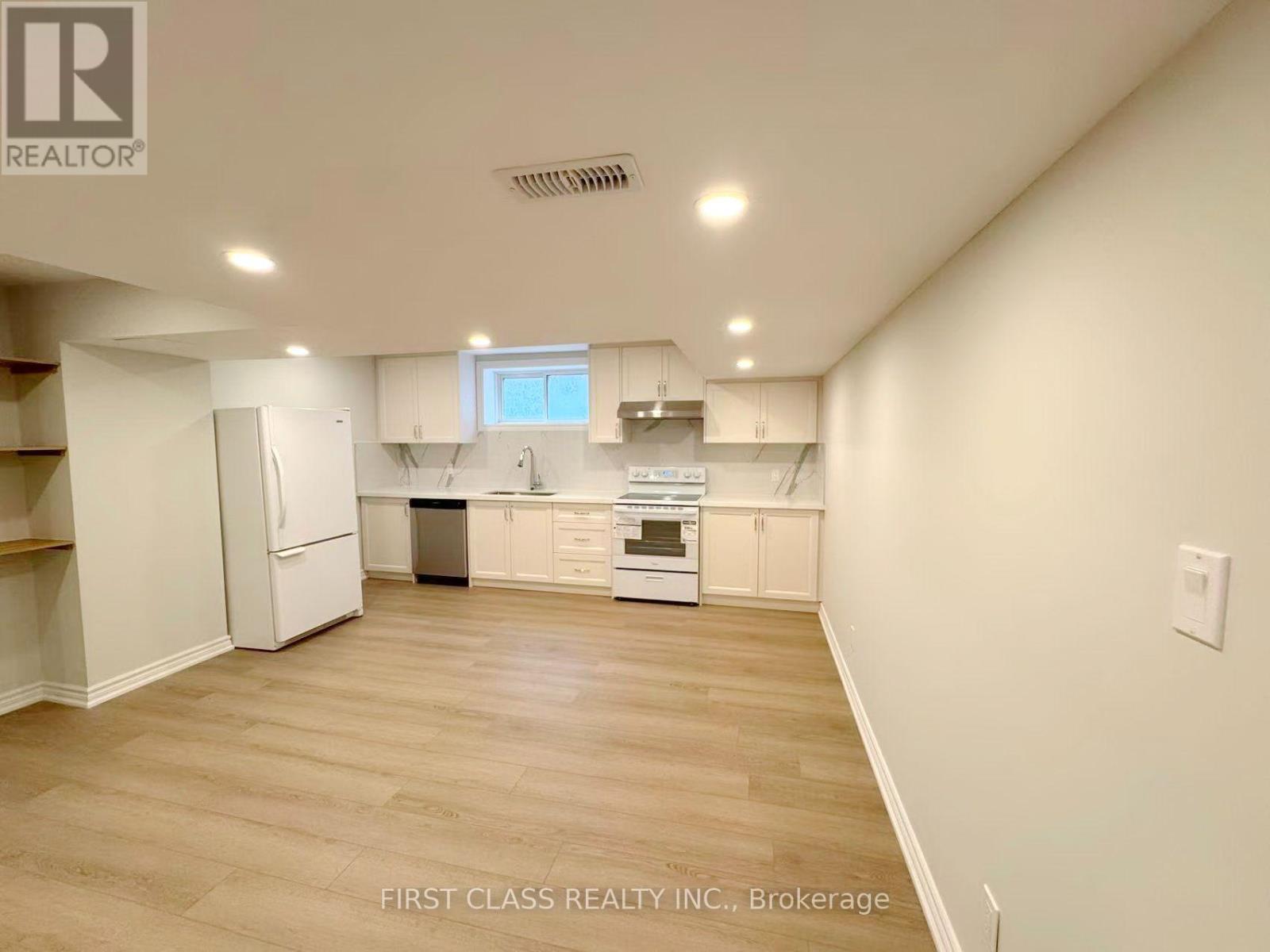 Lower Unit - 1353 Myron Drive, Mississauga, Ontario  L5E 2N5 - Photo 26 - W13611156