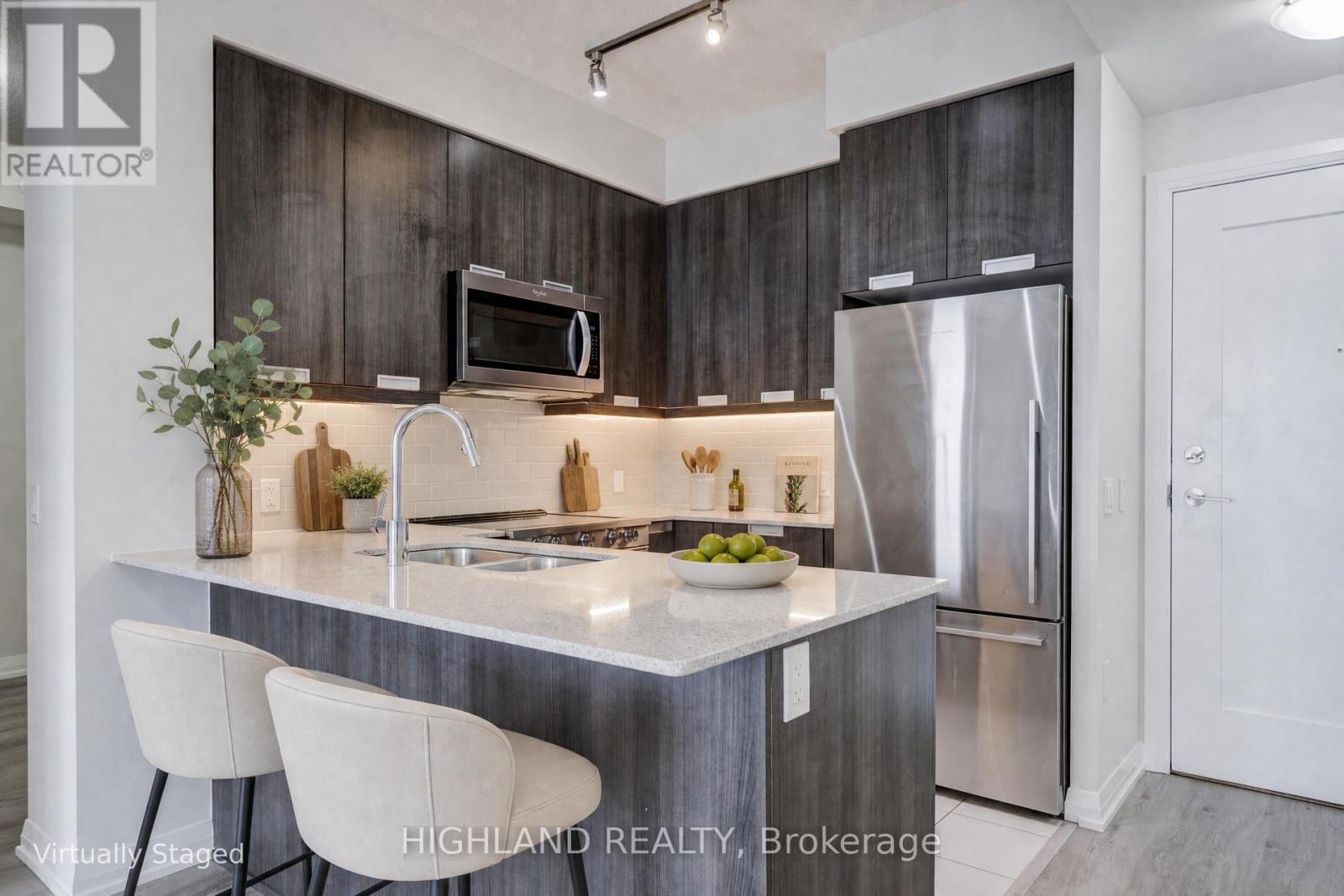 2716 - 35 Watergarden Drive, Mississauga, Ontario  L5R 0G8 - Photo 6 - W13575574